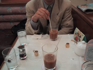 アイスコーヒーなんぞを。