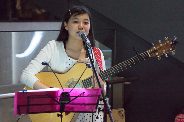 戸田桃香 MUSIC BUSKER IN UMEKITA ストリートライブ