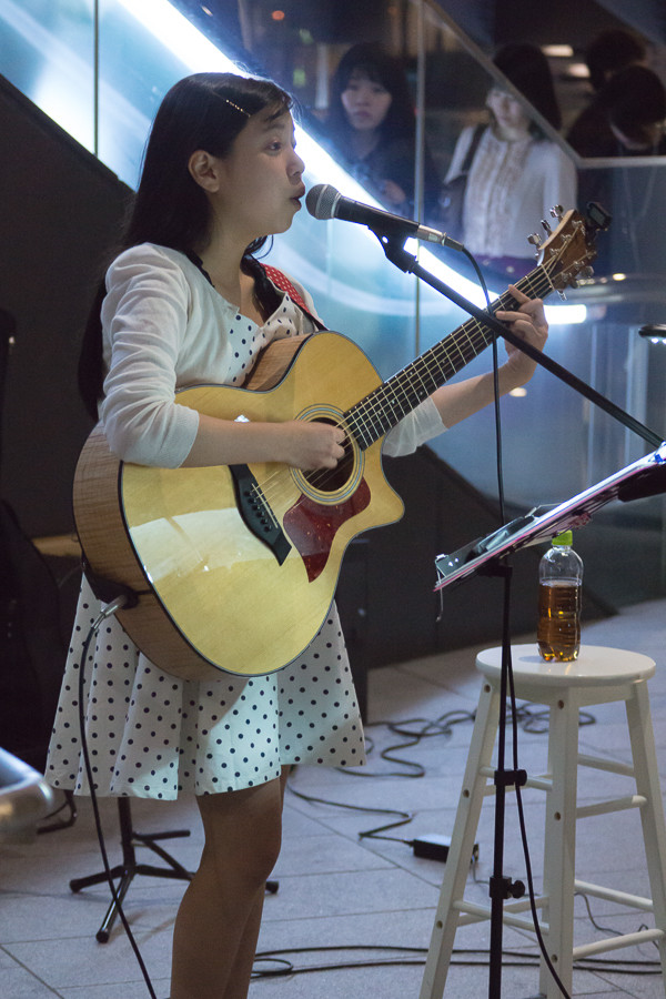 戸田桃香 MUSIC BUSKER IN UMEKITA ストリートライブ